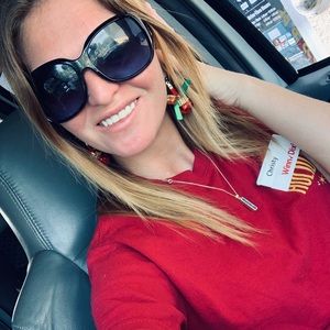 Meet your Posher, Christina